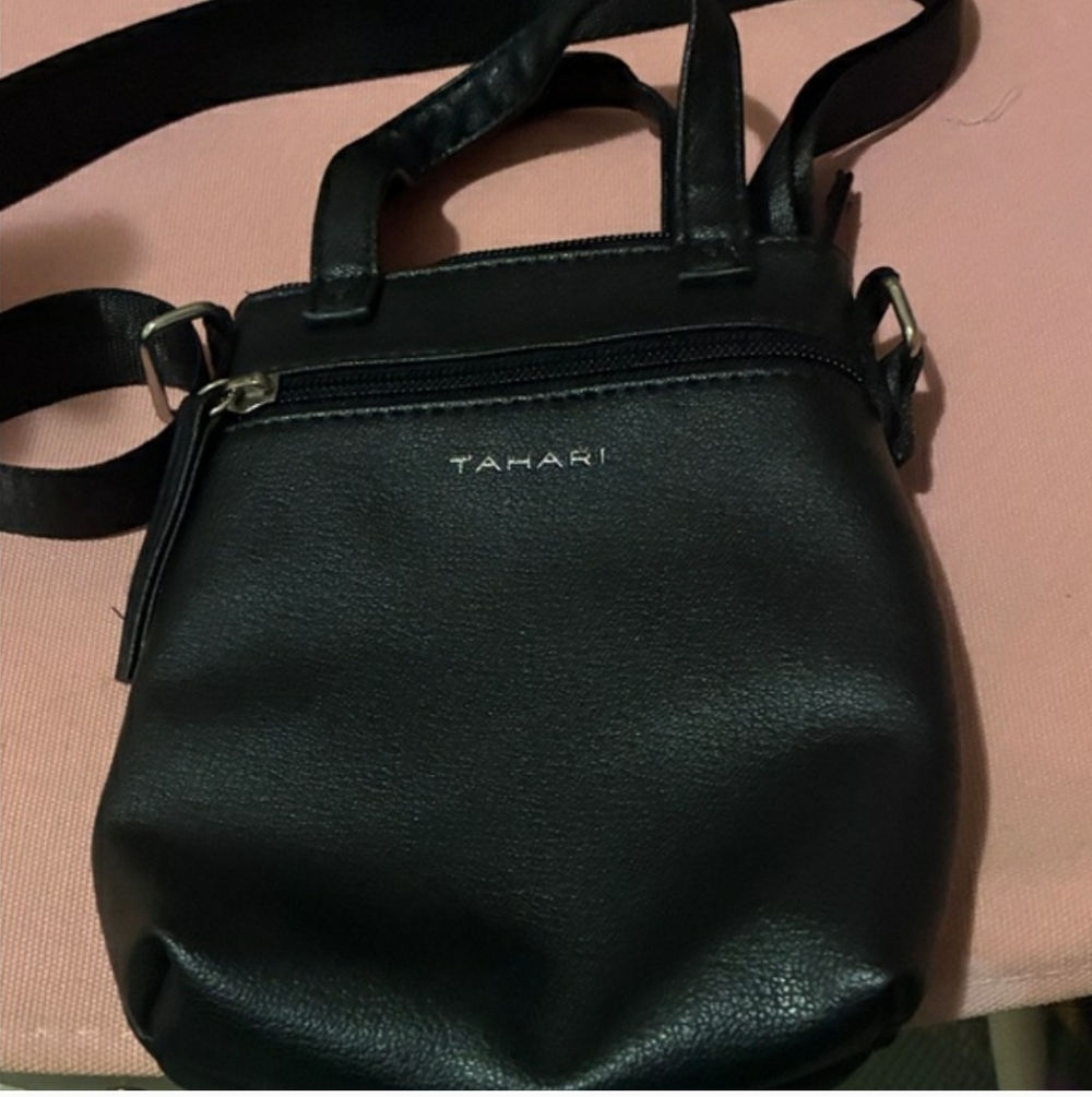 Tahari Black Crossbody Bag Set, 2 Pieces, NWOT - Picture 4 of 5